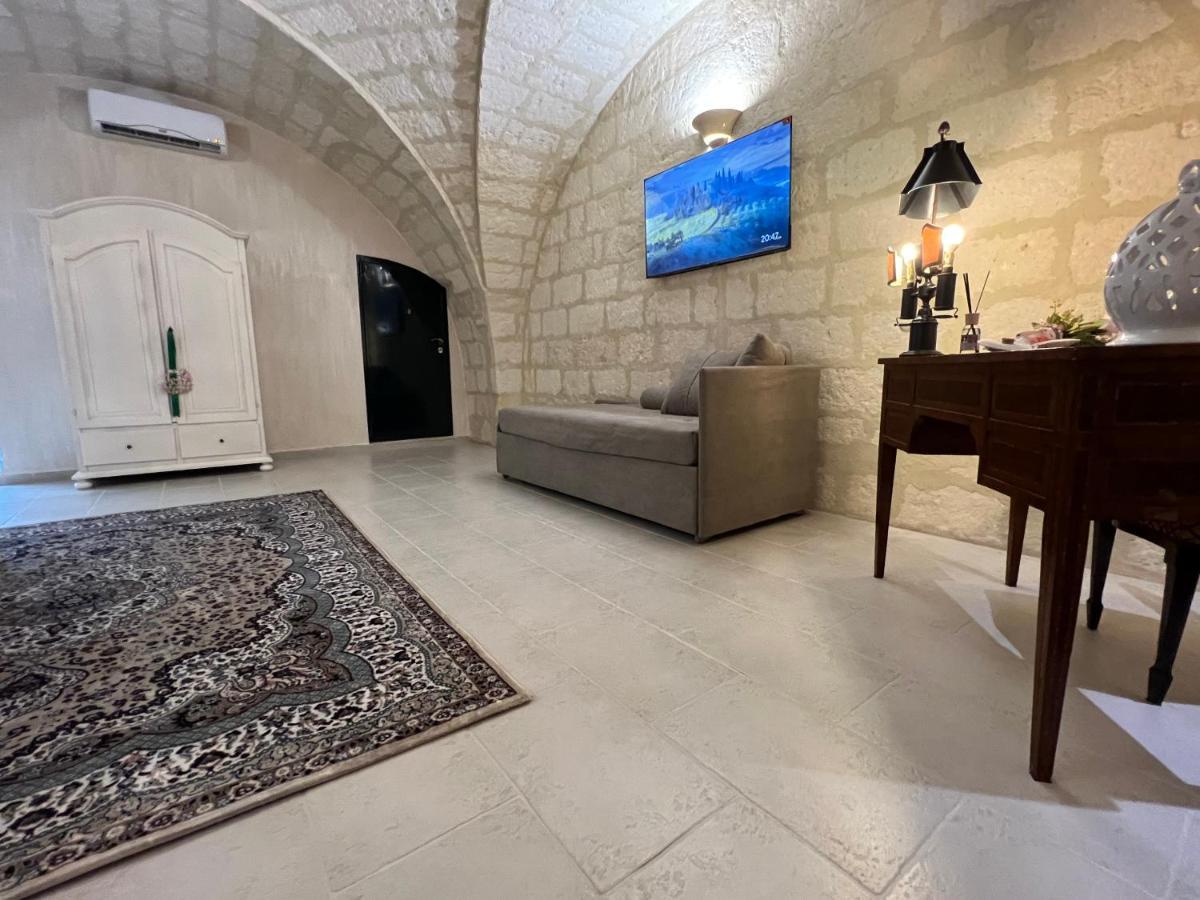 Suite Cavour Luxury Home Taranto Exteriör bild