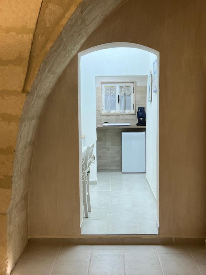 Suite Cavour Luxury Home Taranto Exteriör bild