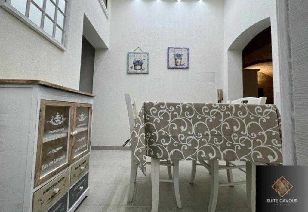 Suite Cavour Luxury Home Taranto Exteriör bild