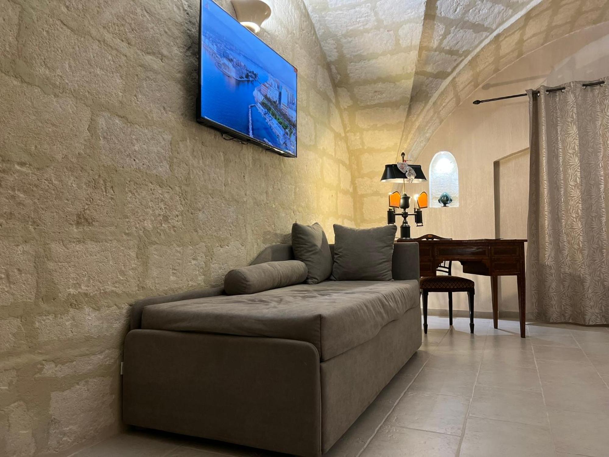 Suite Cavour Luxury Home Taranto Exteriör bild