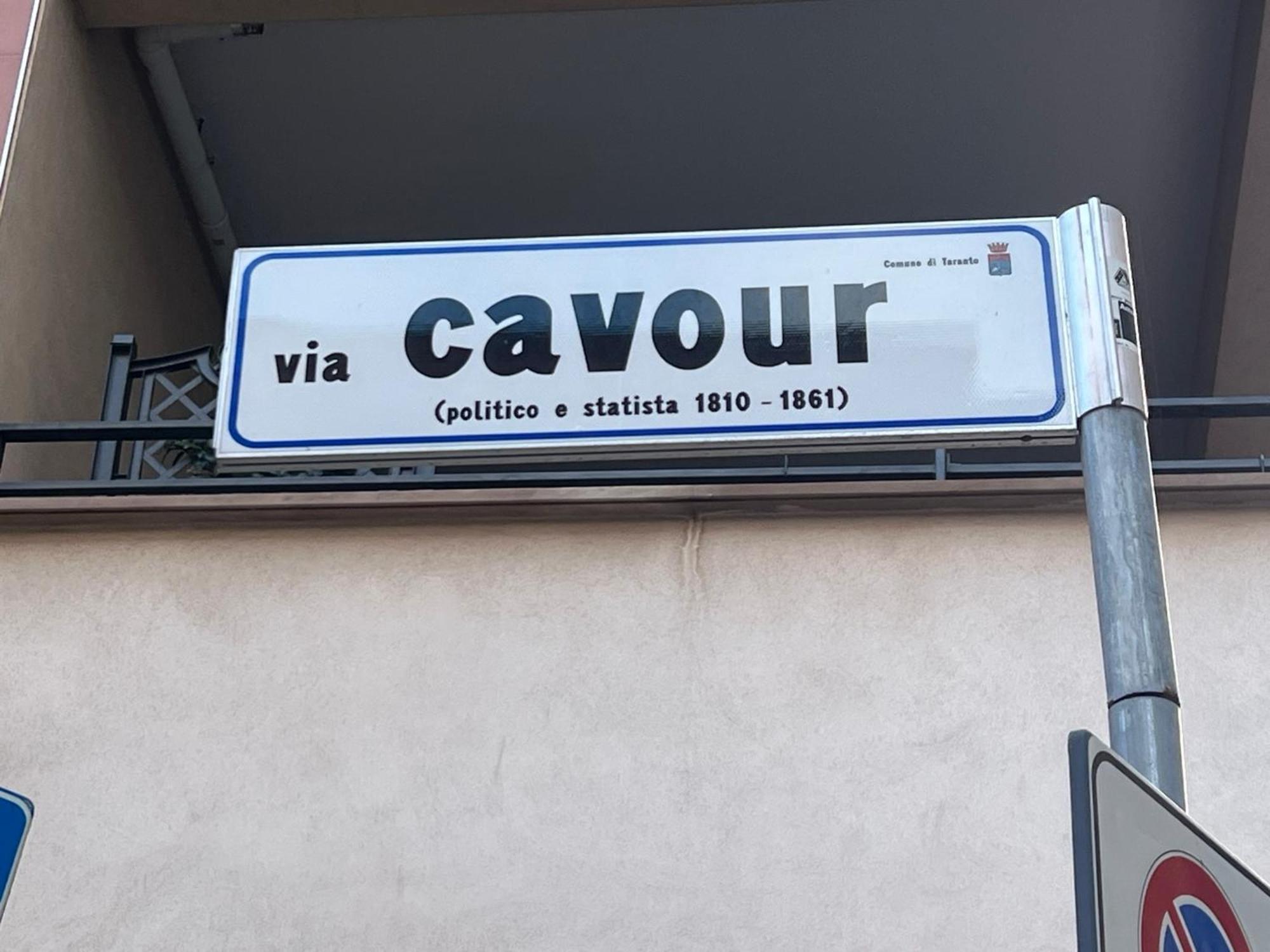 Suite Cavour Luxury Home Taranto Exteriör bild
