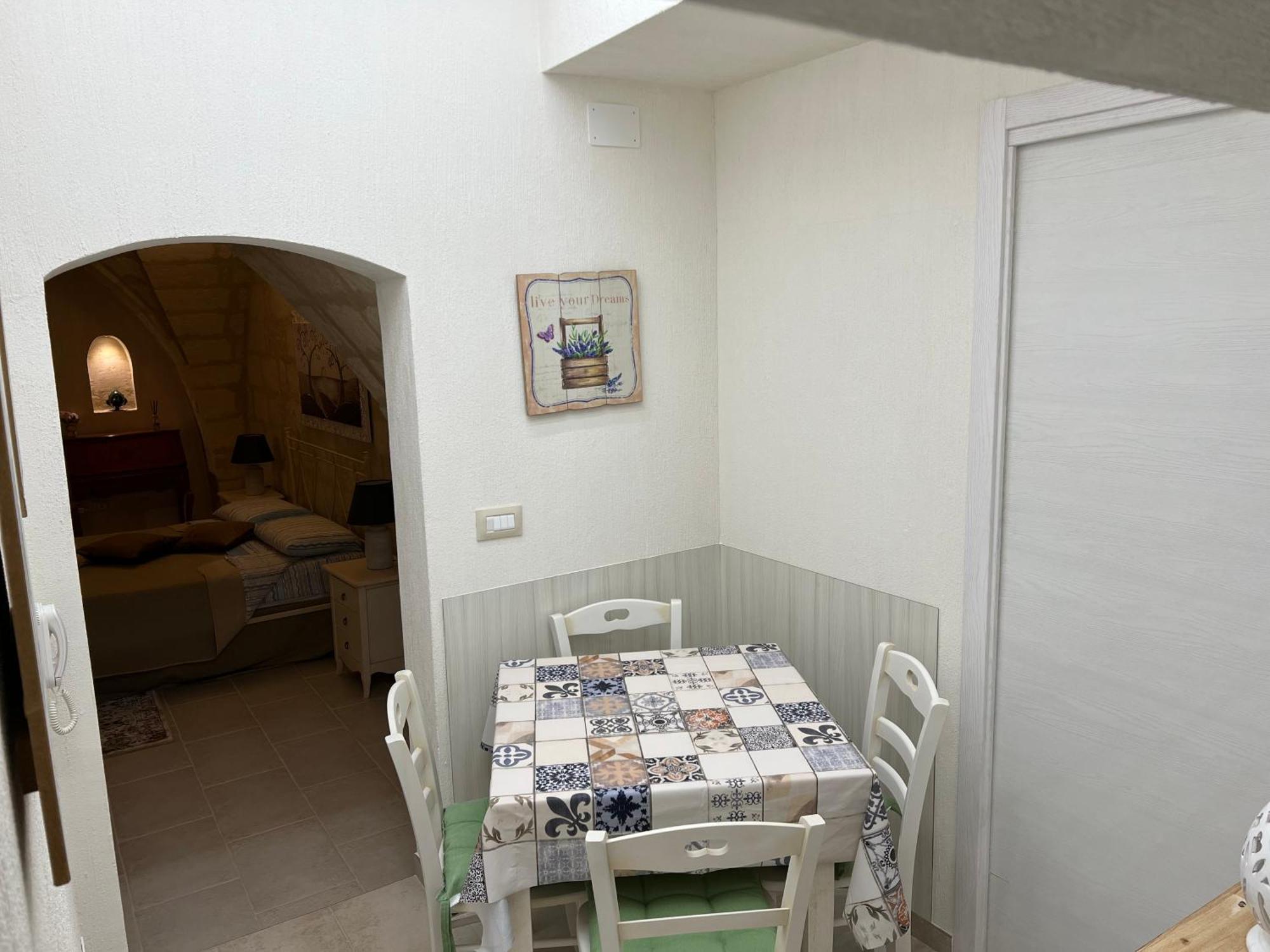 Suite Cavour Luxury Home Taranto Exteriör bild