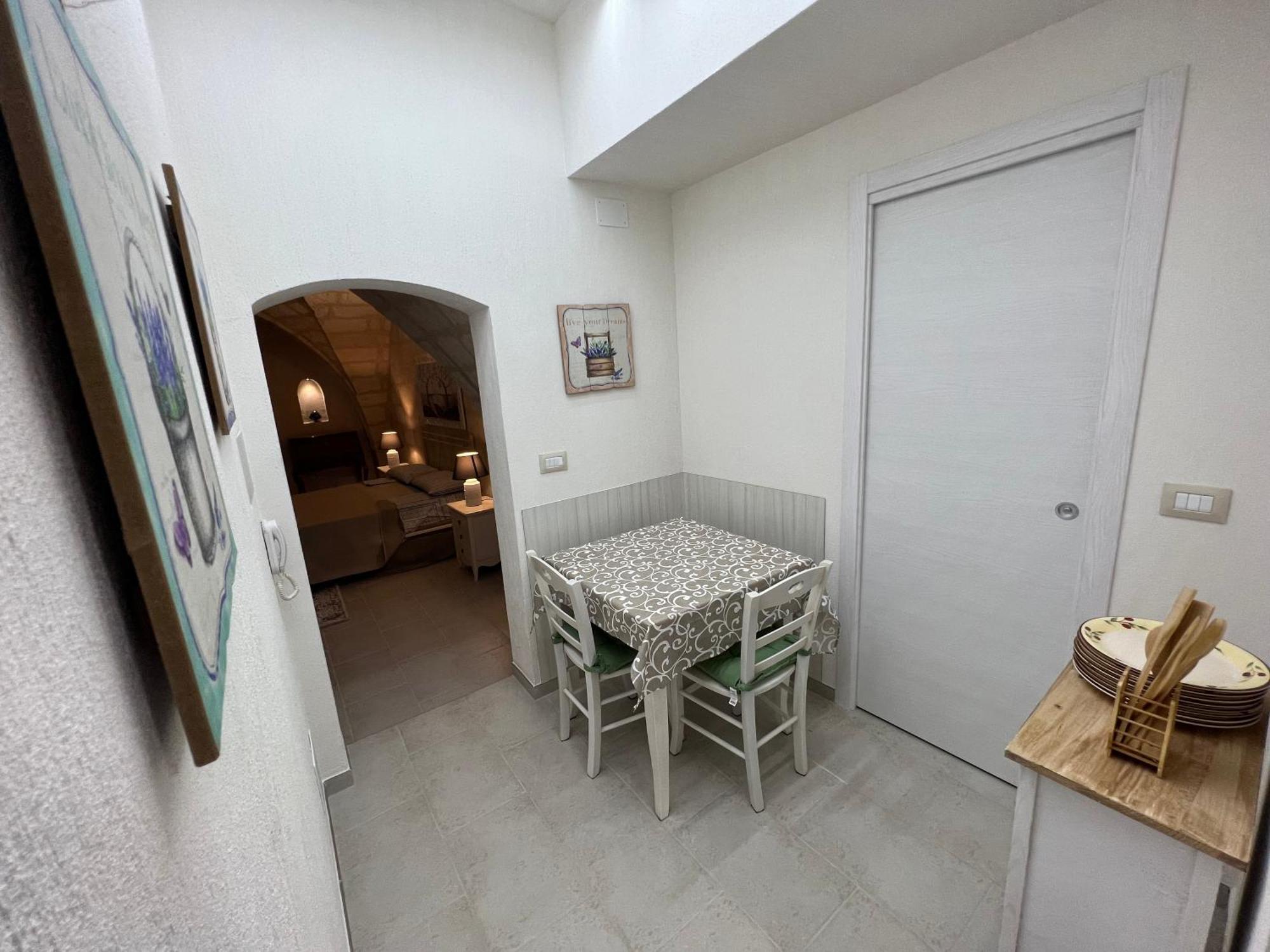 Suite Cavour Luxury Home Taranto Exteriör bild