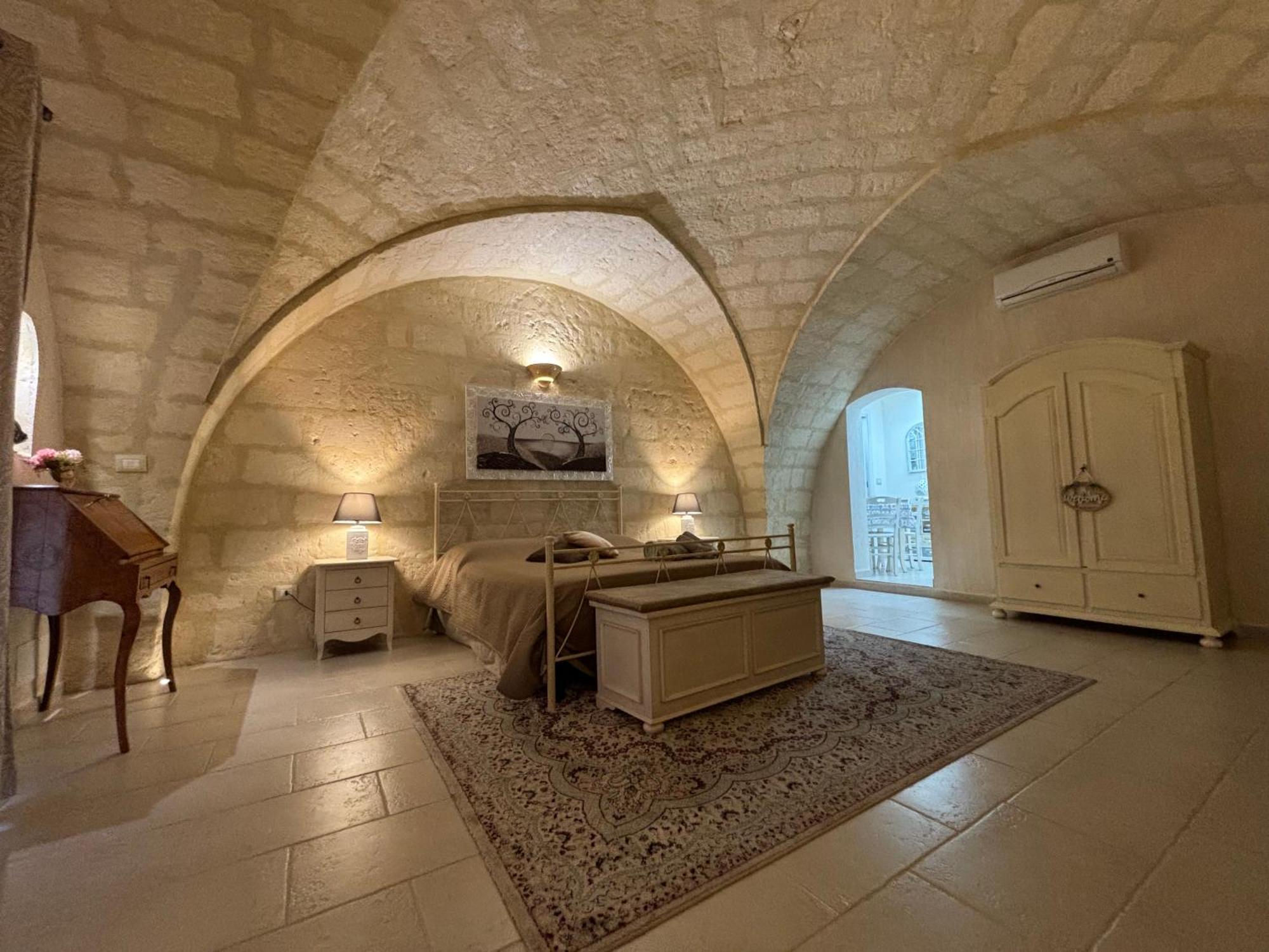 Suite Cavour Luxury Home Taranto Exteriör bild