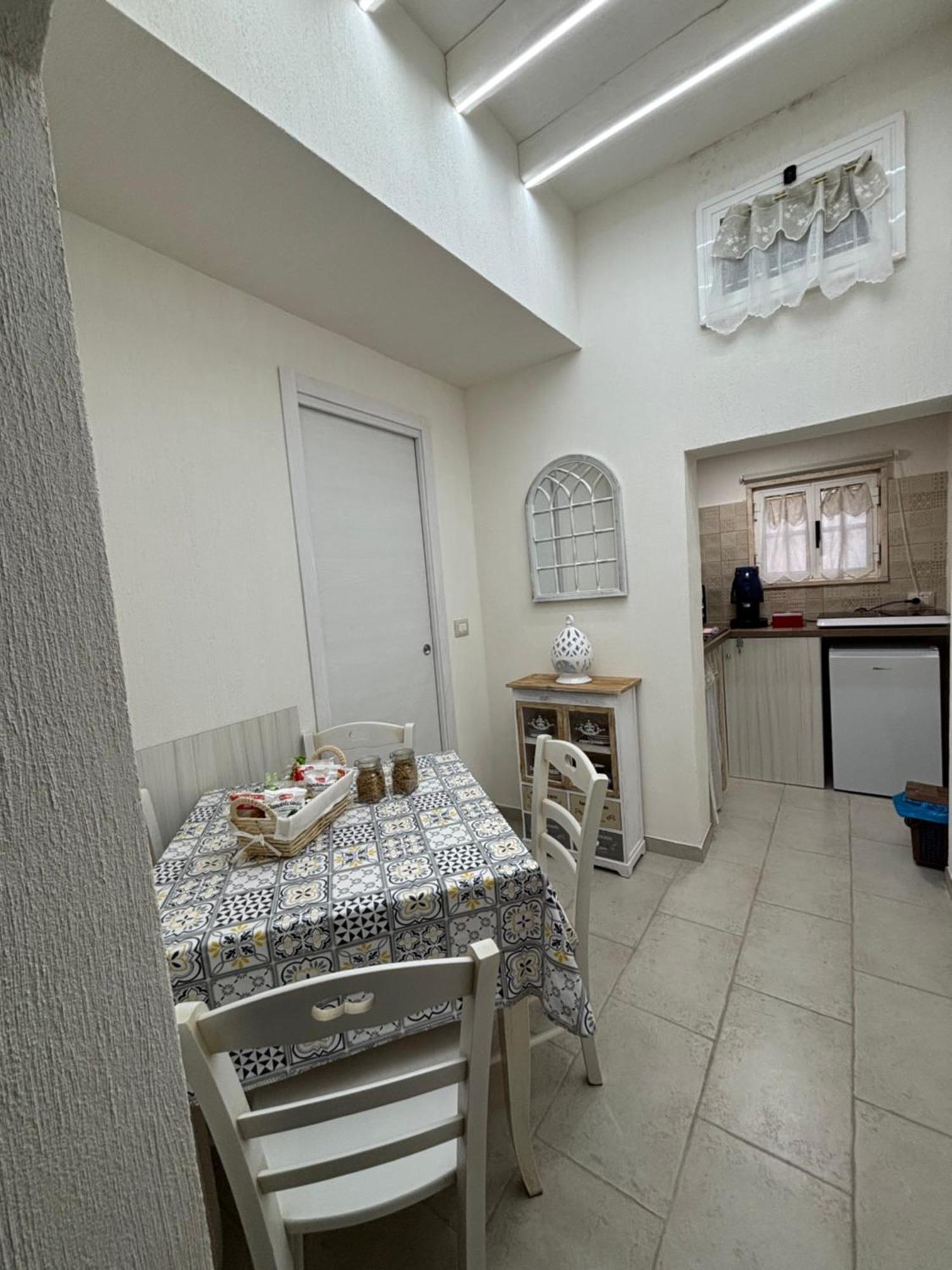 Suite Cavour Luxury Home Taranto Exteriör bild